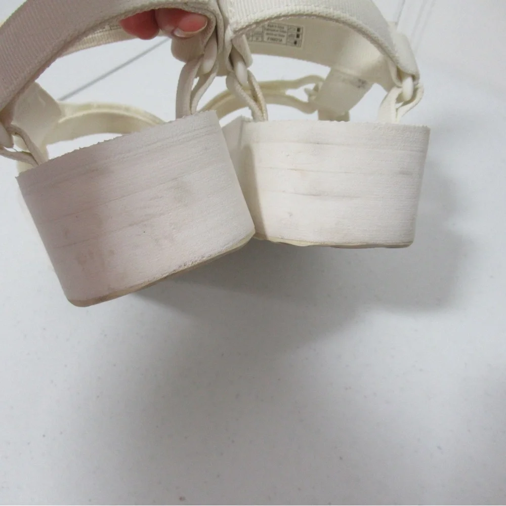 Teva Y2K White Flatform Universal Sandals Size 8 - Picture 8 of 16